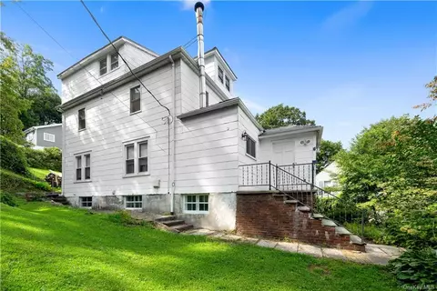 19 Hillside Ave, Mount Pleasant, NY 10595