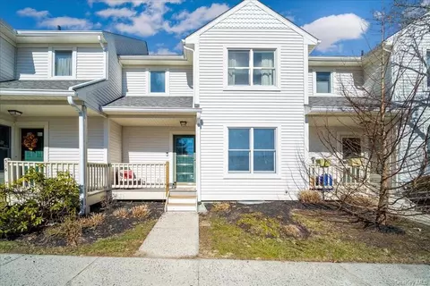 315 Cornwall Meadows Ln, Patterson, NY 12563