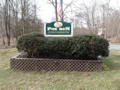 608 Fox Run Ln, Carmel Hamlet, NY 10512