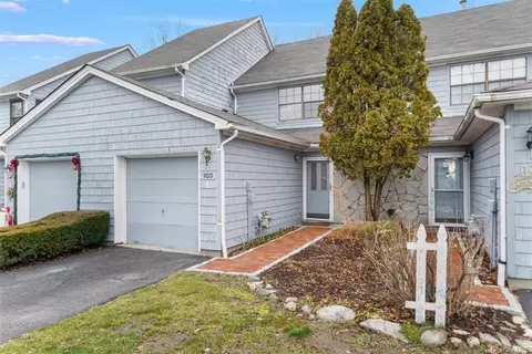 103 Jonathan Dr, Mahopac, NY 10541