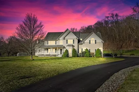 55 Laurel Hill Dr, Minisink, NY 10998