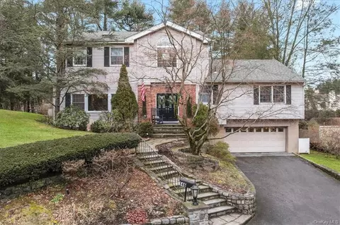 146 Saxon Woods Rd, White Plains, NY 10605