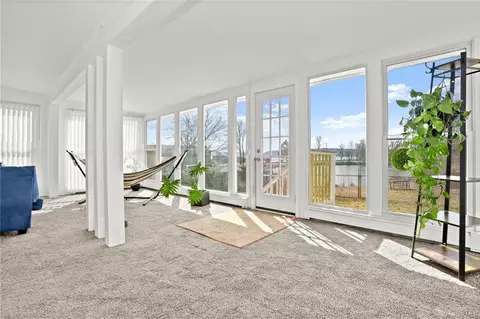 84 6th St, Cortlandt, NY 10596