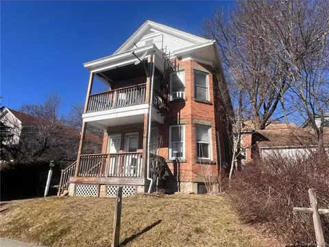 31 Holmes St, Poughkeepsie, NY 12601