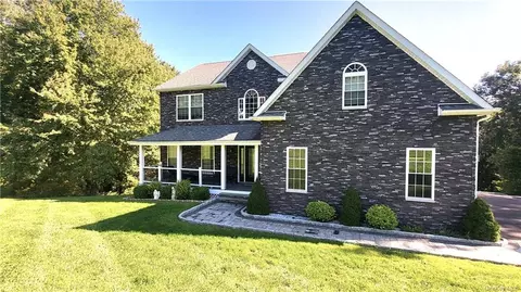 52 Turkey Run, Beekman, NY 12533