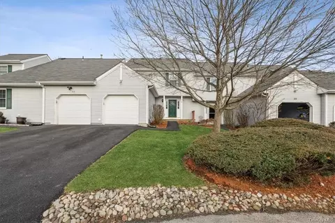 27 Helene Cir, Highland Mills, NY 10930