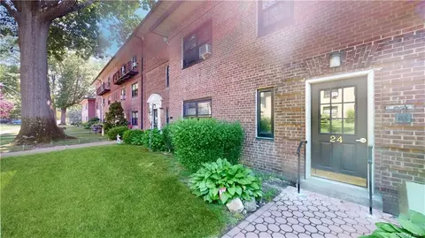 24 Manchester Rd #22D, Eastchester, NY 10709