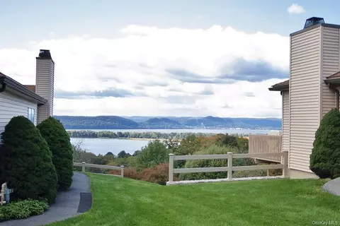 2 Hudson Watch Dr, Ossining, NY 10562