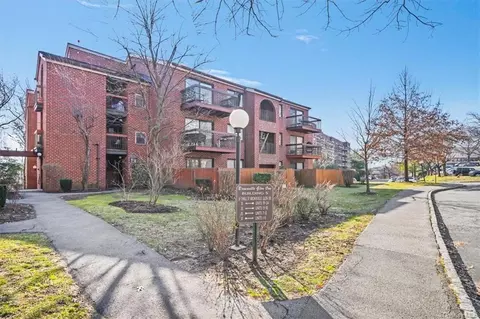35 Bronxville Glen Dr #5-10, Yonkers, NY 10704