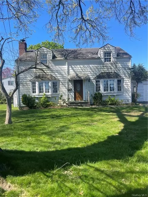112 Hilburn Rd, Scarsdale, NY 10583