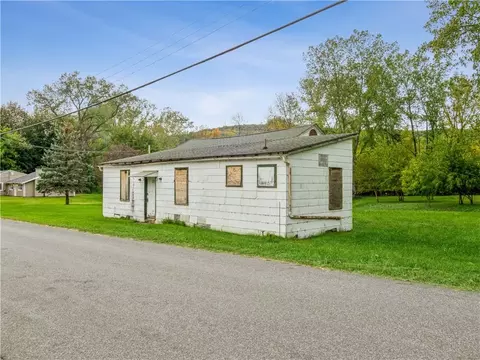 35 Lower Powder House Rd, Amenia, NY 12501