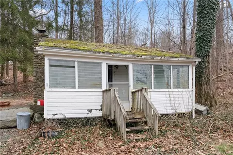 31 Arcadian Trl, Monroe, NY 10950