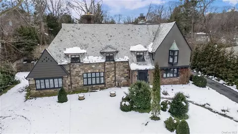 6 Chesterfield Rd, Scarsdale, NY 10583