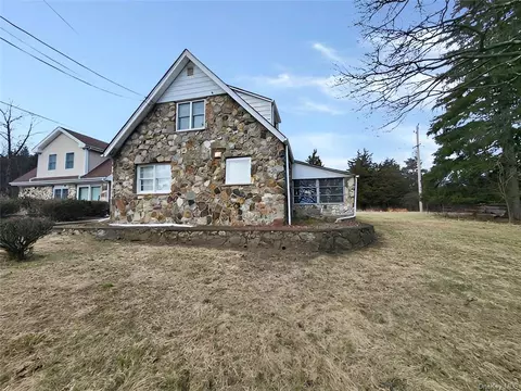 79 Mountainside Rd, Warwick, NY 10990