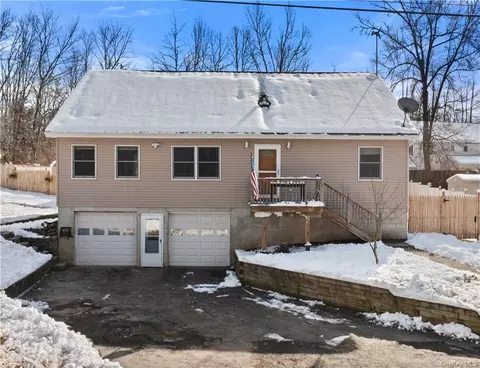 139 Curry Rd, Wappinger, NY 12590