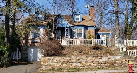 9 Boulder Pl, Yonkers, NY 10705