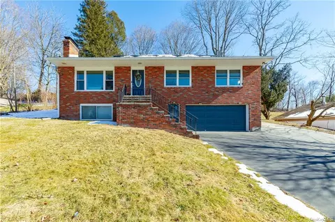 24 Longview Ave, Poughkeepsie, NY 12603