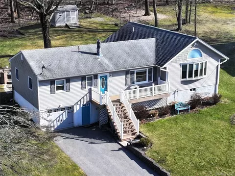 19 Laura Rd, Monroe, NY 10950
