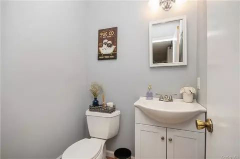 125 Gatto Ln, Orangetown, NY 10965 | 31 Photos - Movoto