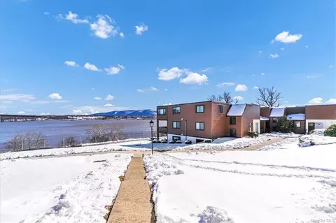350 N Water St #4-3, Newburgh, NY 12550