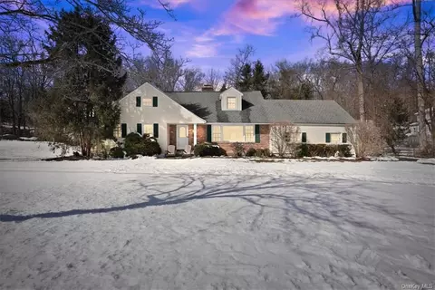 11 Dwight Ln, Bedford Hills, NY 10507