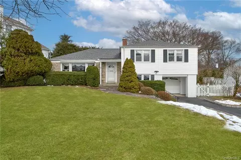 39 Parkway Dr, Rye, NY 10580