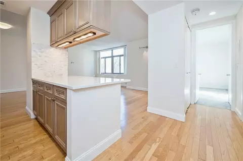 35 N Chatsworth Ave #2F, Larchmont, NY 10538