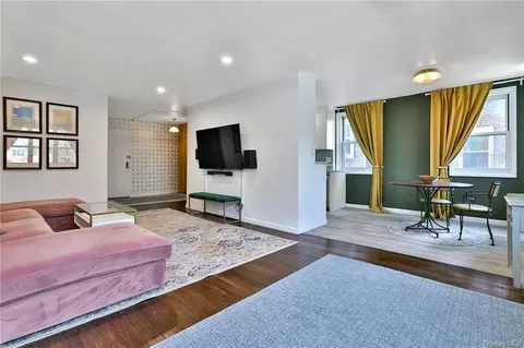 76 Dehaven Dr #4L, Yonkers, NY 10703