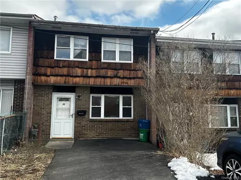 68 Kennedy Dr, West Haverstraw, NY 10993