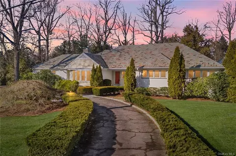 35 Ogden Rd, Scarsdale, NY 10583
