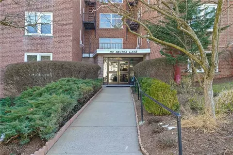 150 Draper Ln #1F, Greenburgh, NY 10522