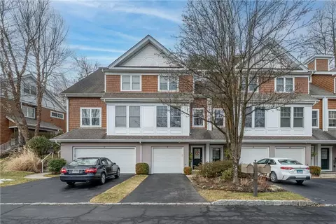 19 Glen Hill Ln, Greenburgh, NY 10591