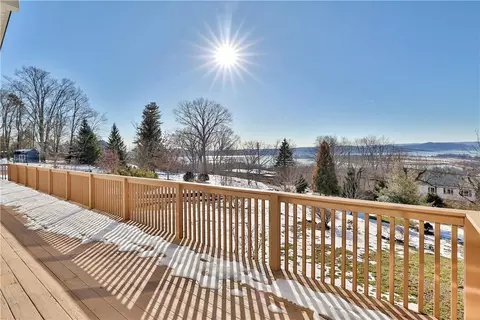 94 Cedar Ln, Ossining, NY 10562