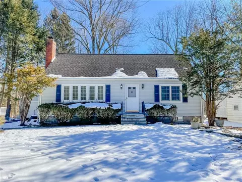 24 Alfred Dr, Poughkeepsie, NY 12603