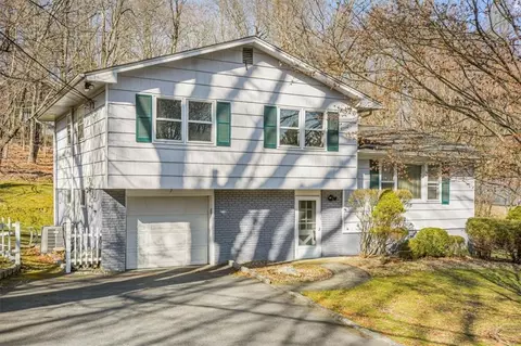 7 Fowler Ave, Cortlandt, NY 10567