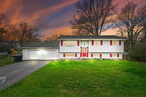 21 Park Dr, Chester, NY 10918