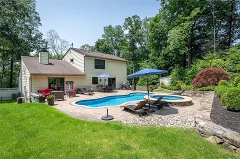 34 Wilner Rd, Somers, NY 10589