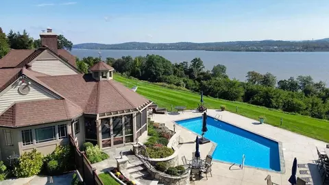 4 Rivers Edge, Newburgh, NY 12550