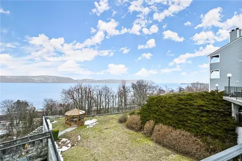 69 Hudson Point Ln, Ossining, NY 10562