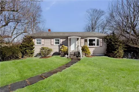 30 N 2nd St, Cortlandt, NY 10567