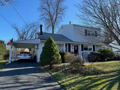 19 Barnes Dr, Haverstraw, NY 10923