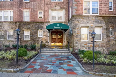 21 N Chatsworth Ave #7C, Larchmont, NY 10538