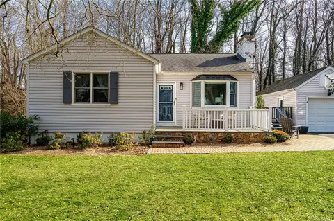 34 Coralyn Ave, White Plains, NY 10605
