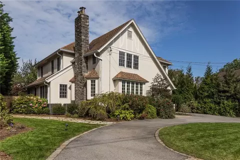 37 Sturgis Rd, Bronxville, NY 10708