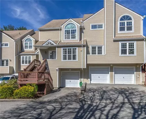 75 W Hartsdale Ave #6, Greenburgh, NY 10530