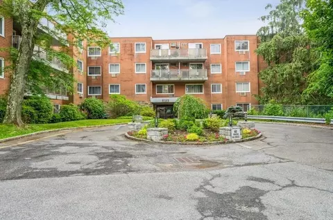 372 Central Park Ave #3N, Greenburgh, NY 10583