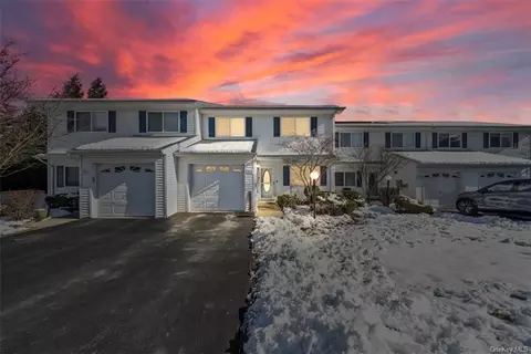 603 Dove Ct, New Windsor, NY 12553