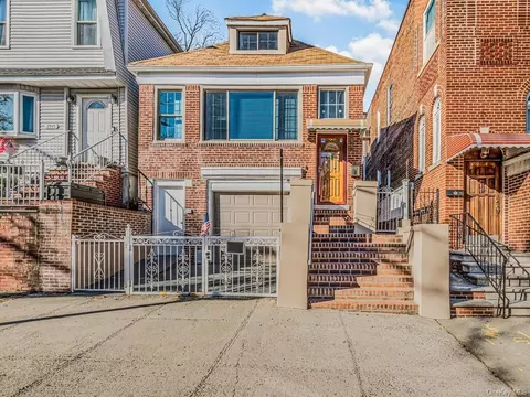 2947 Middletown Rd, Bronx, NY 10461