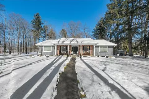 4 Browns Rd, Walden, NY 12586
