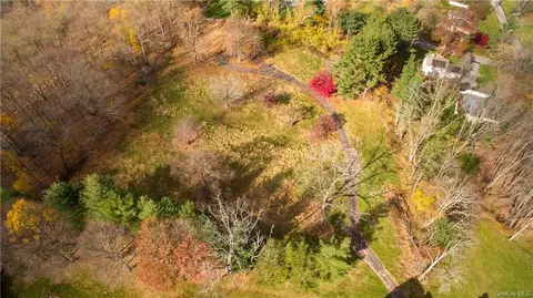 363 Long Hill Rd E, Ossining, NY 10510